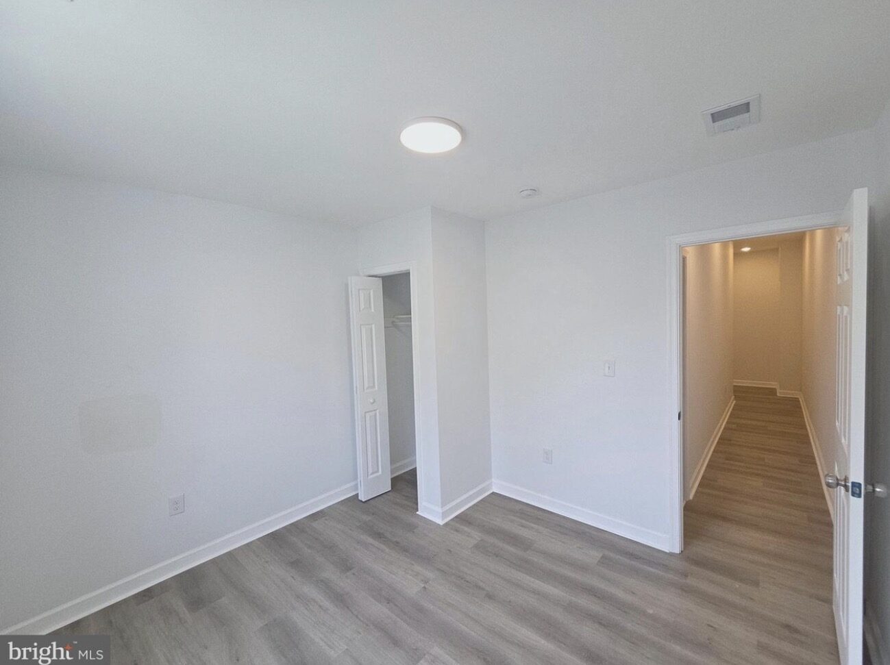 4031 Park Heights Avenue photo 10
