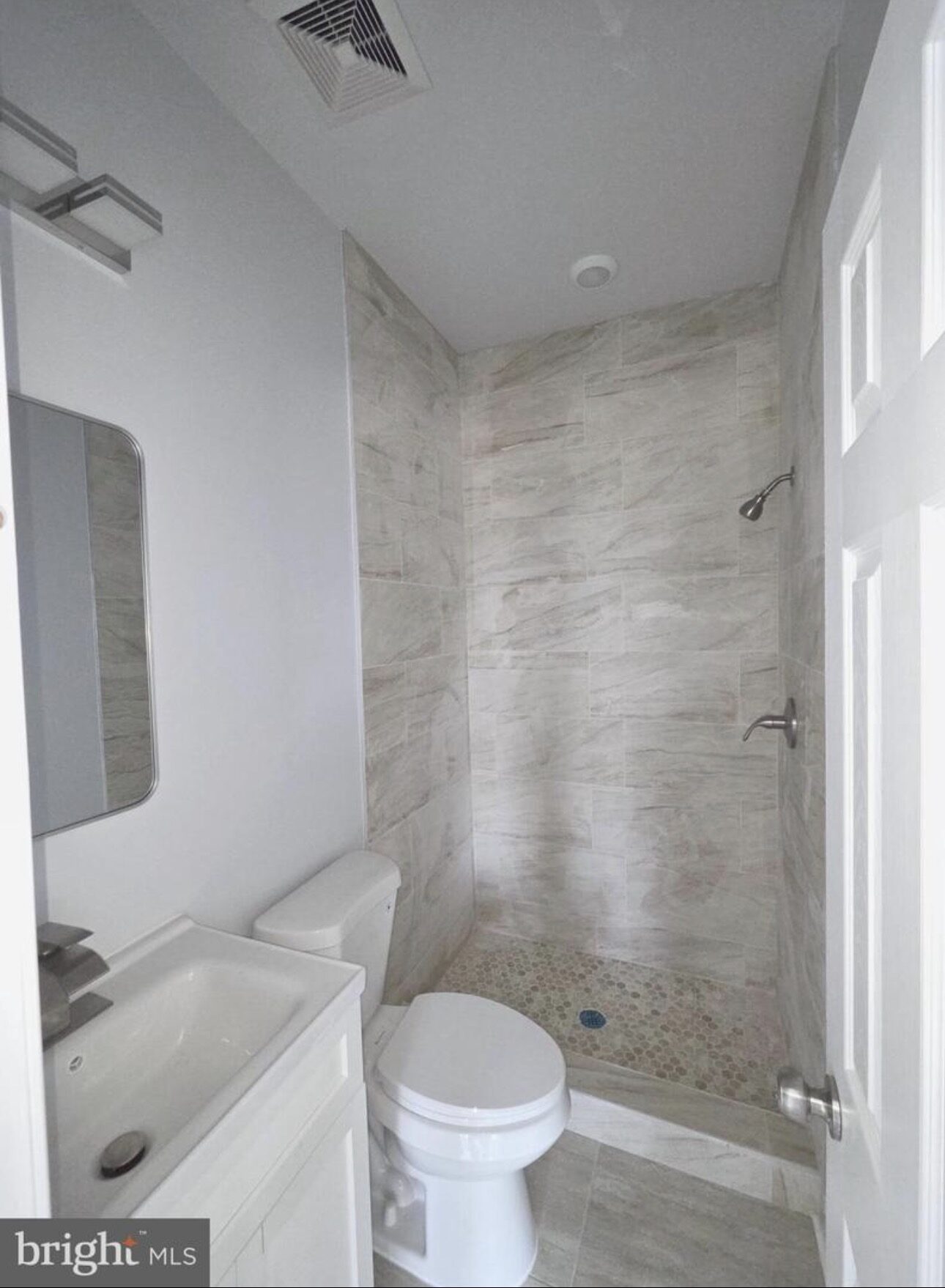 4031 Park Heights Avenue photo 19