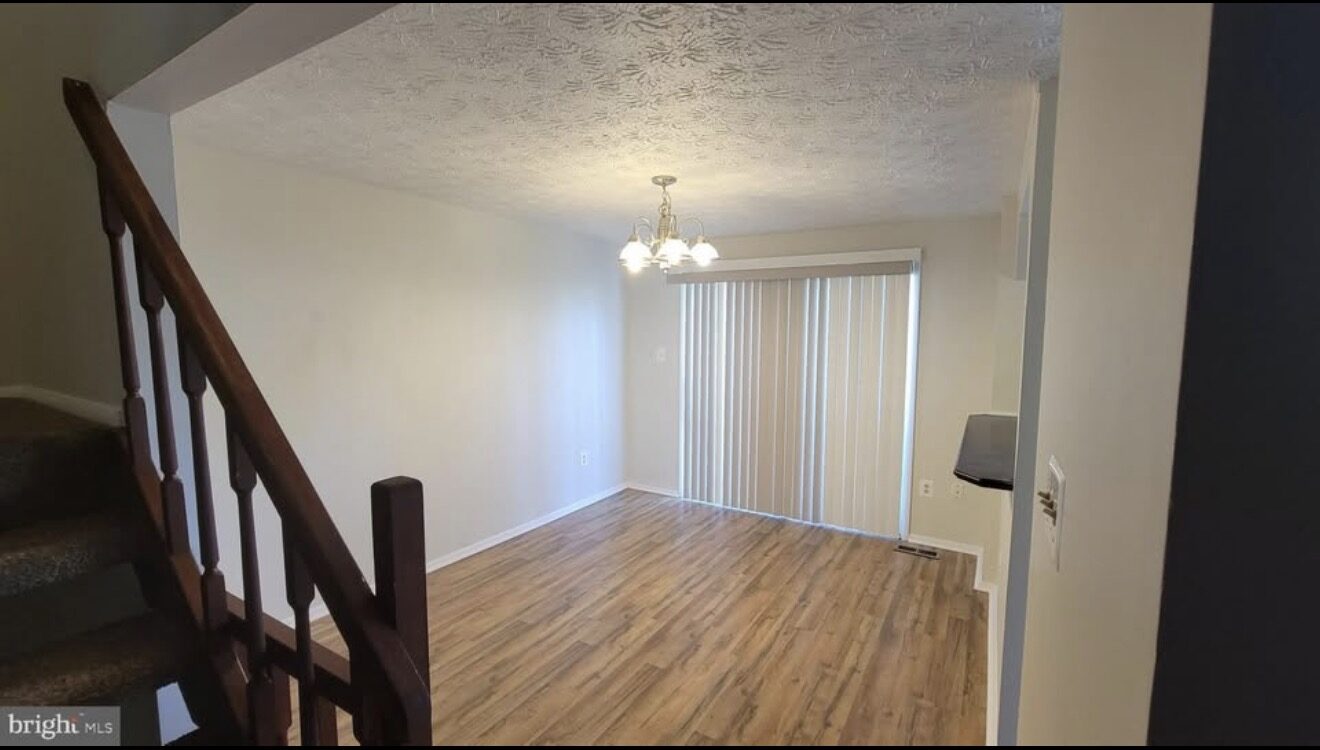 7626 Green Willow Court photo 3